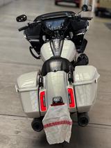 Harley-Davidson Road Glide CVO ST FLTRXSTSE - HARLEY-DAVIDSON CVO ROAD GLIDE ST FLTRXSTSE