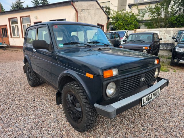 Lada Niva*AHK*4x4*1 Hand*TÜV Neu*