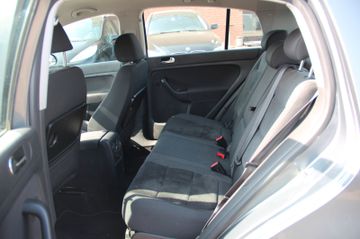 Volkswagen Golf - 8