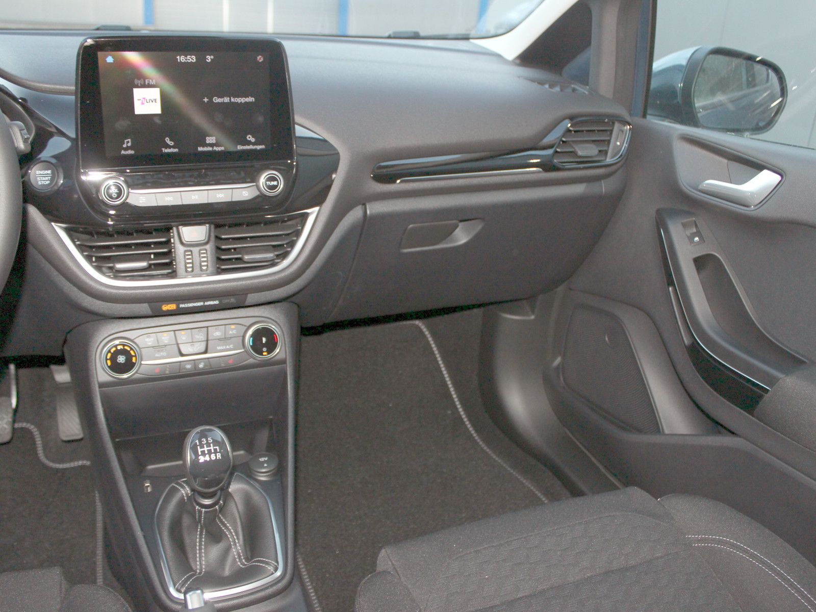 Fahrzeugabbildung Ford Fiesta Titanium