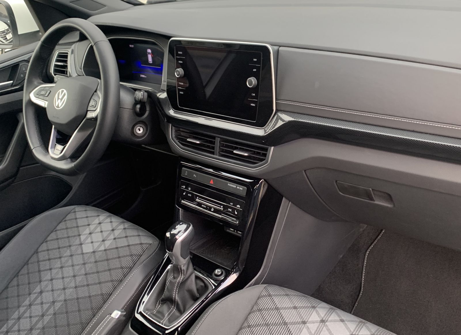 Fahrzeugabbildung Volkswagen T-Cross 1.5 TSI*R-Line*IQ.LIGHT*AHK*Cam*Digital*