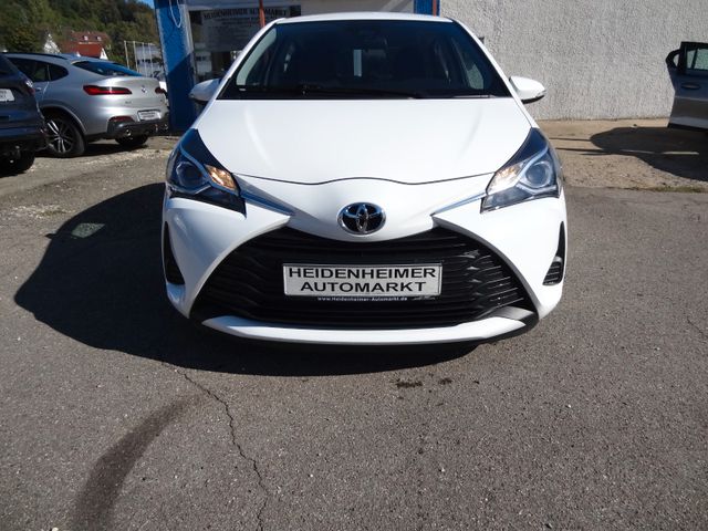 Fahrzeugabbildung Toyota Yaris Comfort/Automatik/1.Hd/Kam/4-Türig/