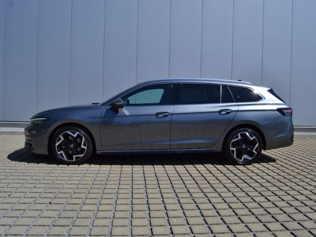 Passat Variant 2.0 TDI DSG R-line MATRIX/NAVI+VZ