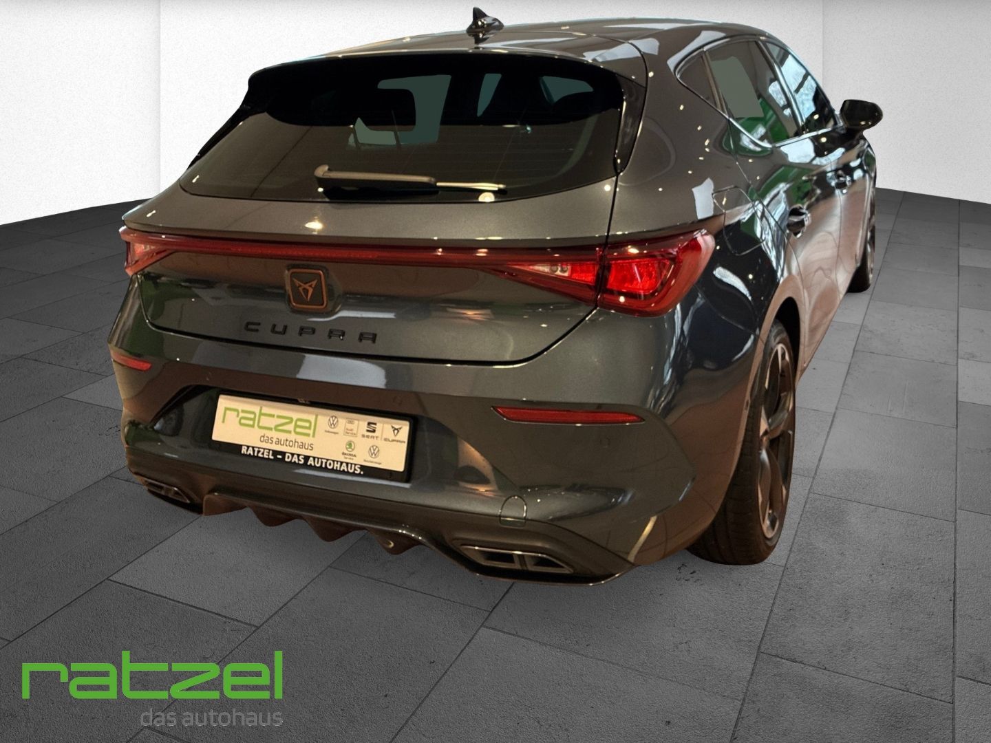 Fahrzeugabbildung CUPRA Leon Cupra 1.5 eTSI Navi Kamera Matrix LED panod