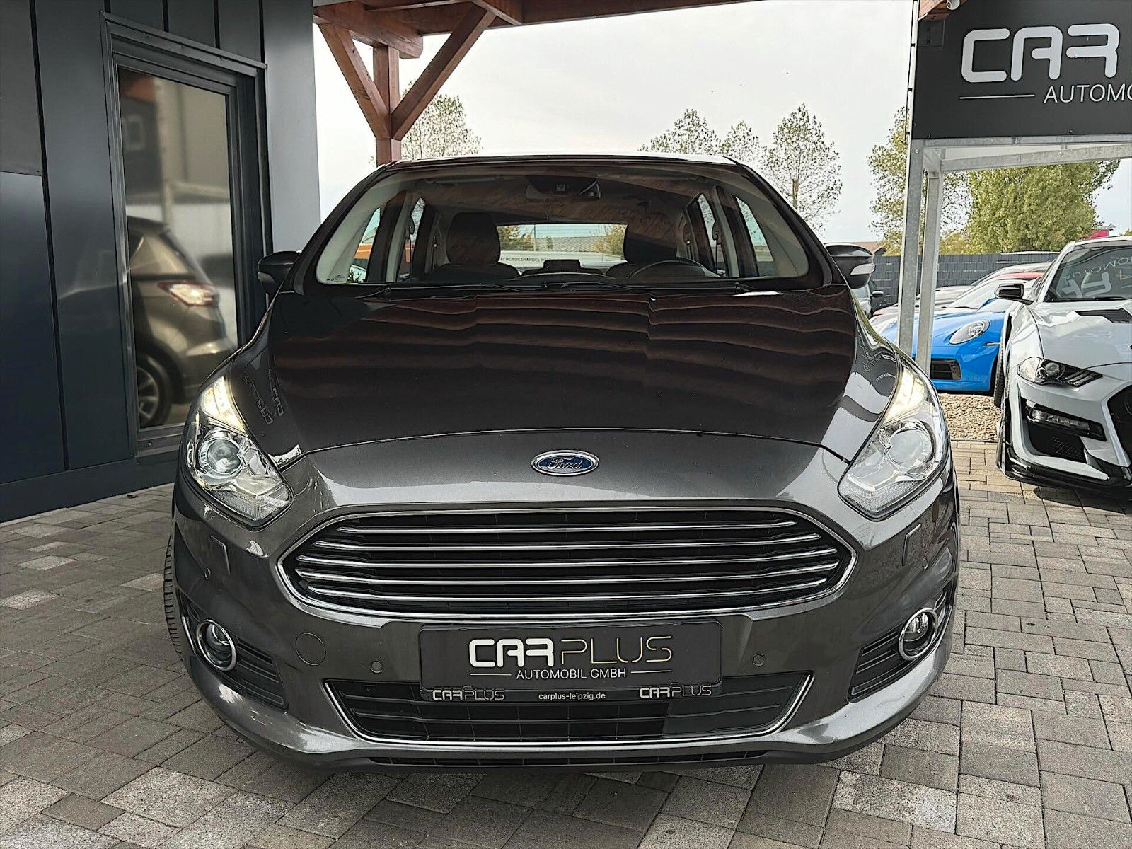 Fahrzeugabbildung Ford S-MAX Titanium Automatik *7 Sitze*LED*Keyless*