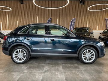 Audi Q3 2.0 TFSI Quattro *BI-XENON*AHK*PDC*SHZ*