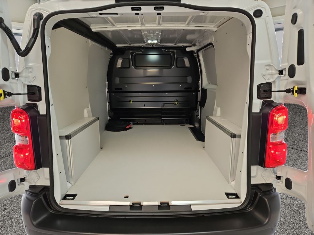 Fahrzeugabbildung Opel Vivaro-e Cargo Standard (75-kWh)