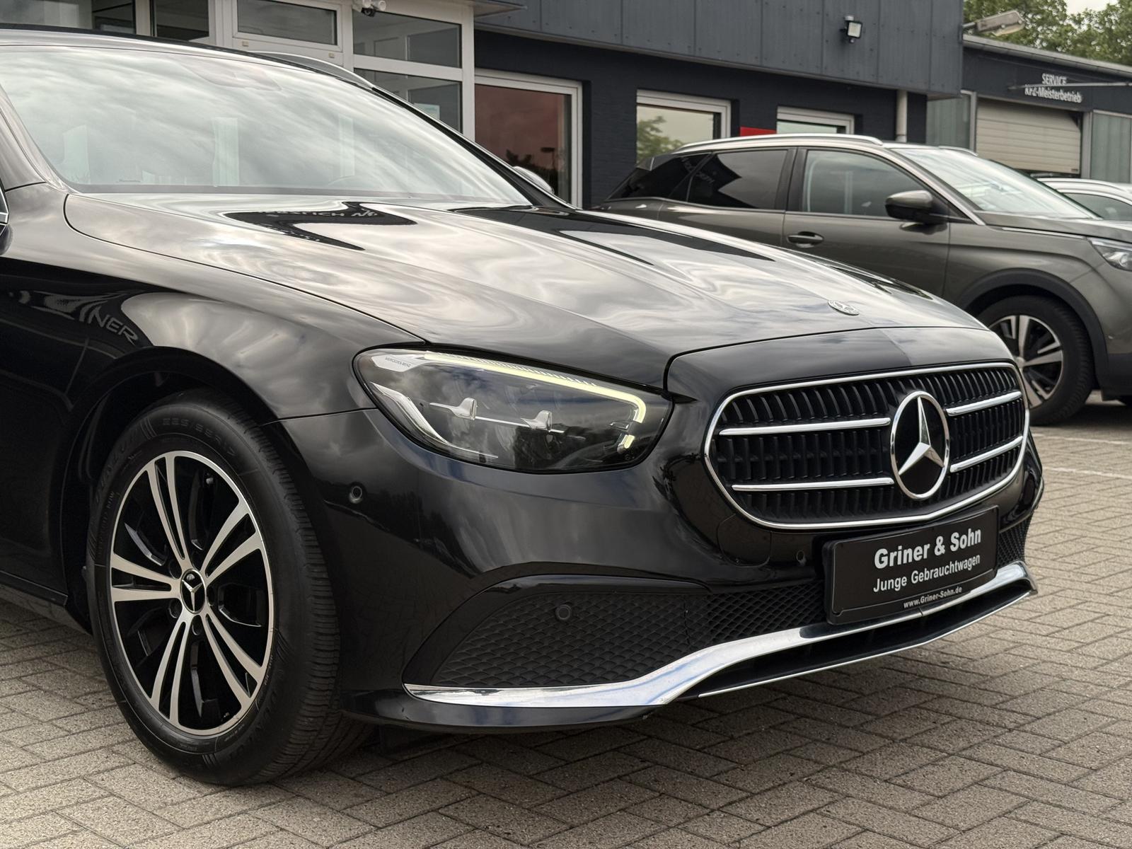 Mercedes-Benz E 200 d,T-M Avantgarde,T-Leder,R-Kam,Ambiente