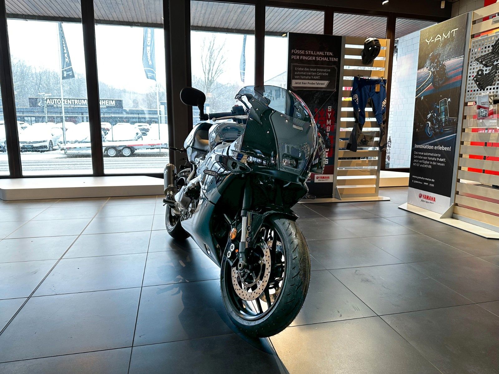 Fahrzeugabbildung Yamaha XSR 900 GP  2024-  GP Racer Kit + Akra