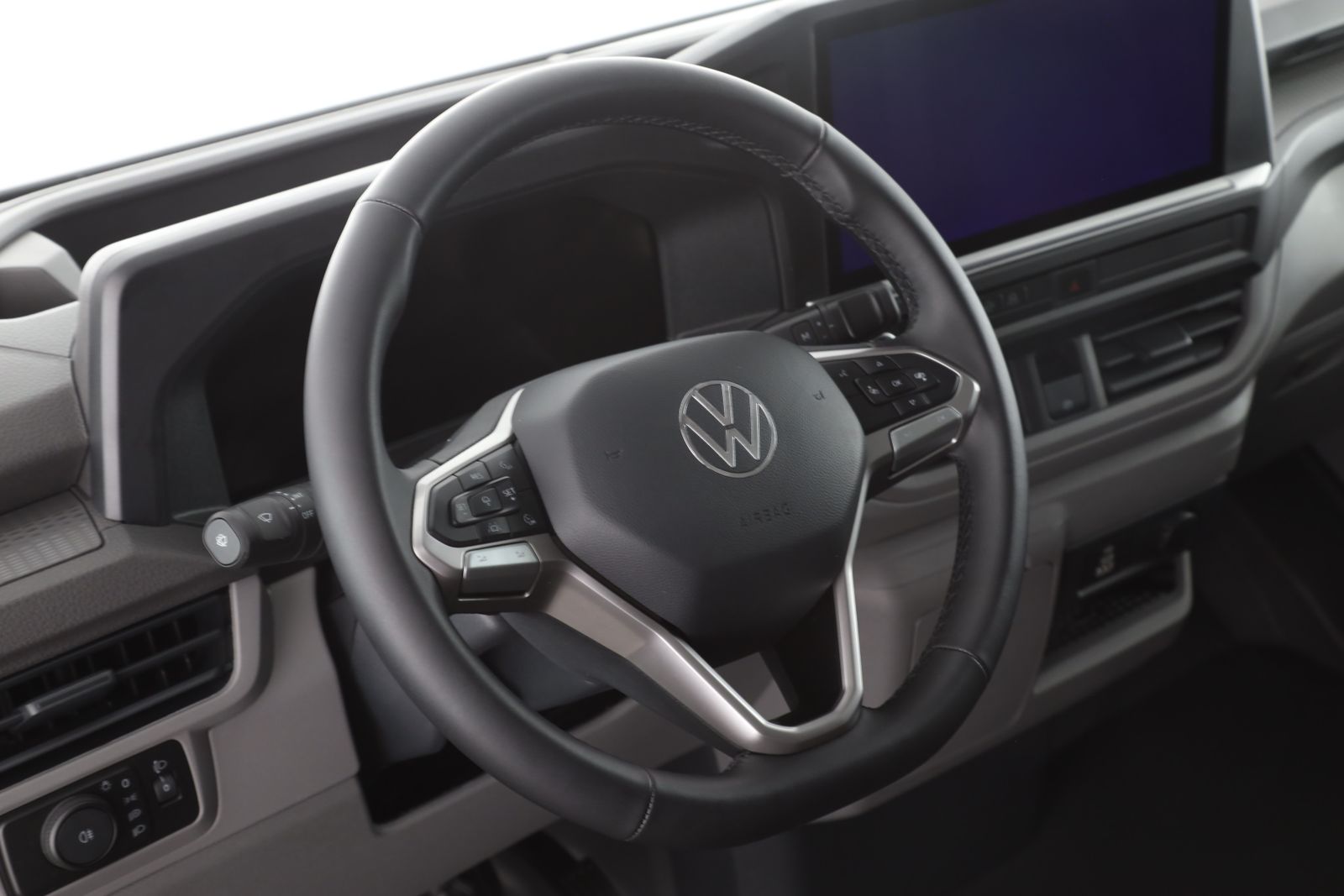 Volkswagen T7 Caravelle - Bild 12