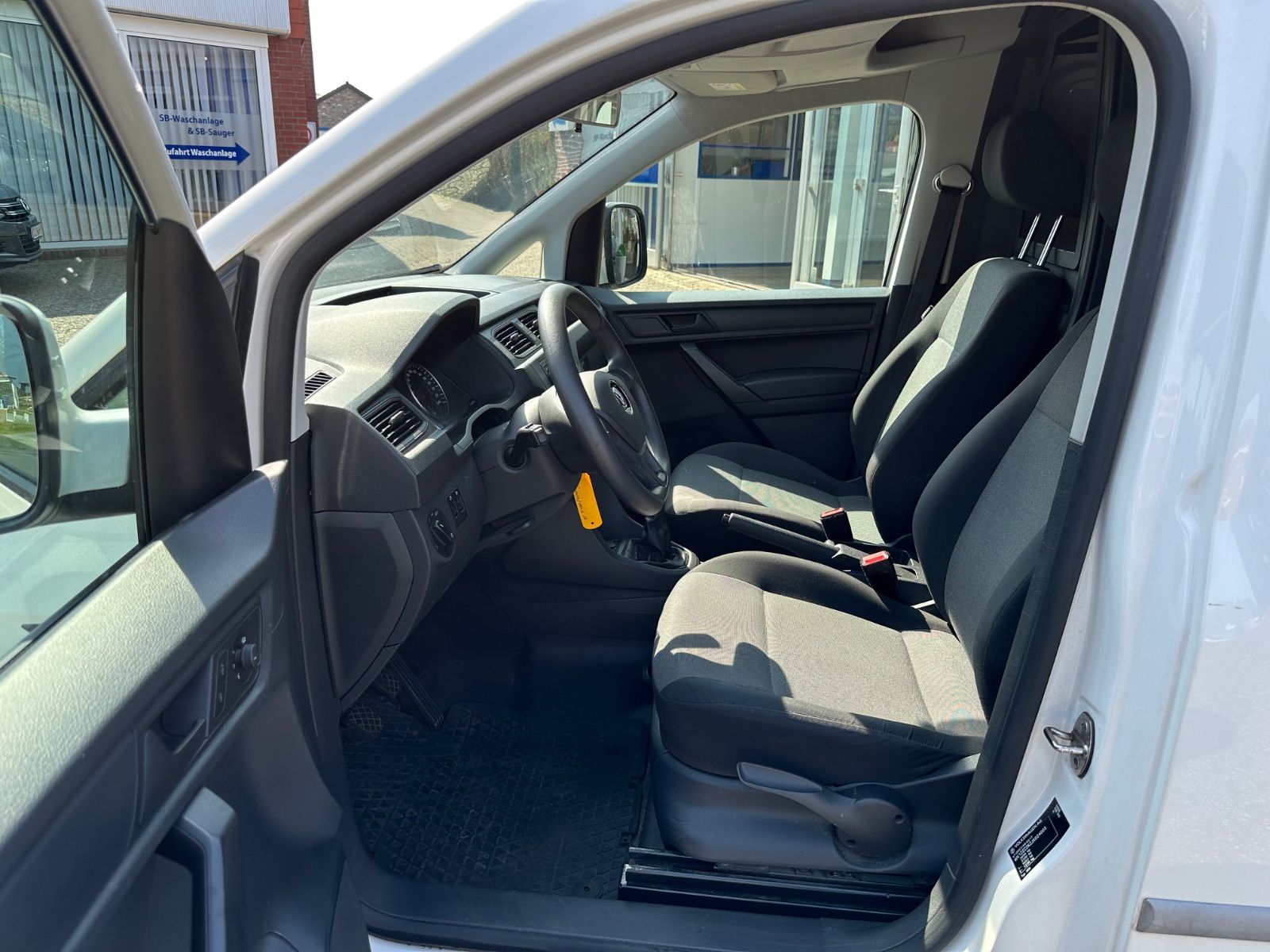 Fahrzeugabbildung Volkswagen Caddy 1.2 TSI Kasten Klima/GRA/BT/Heckklappe