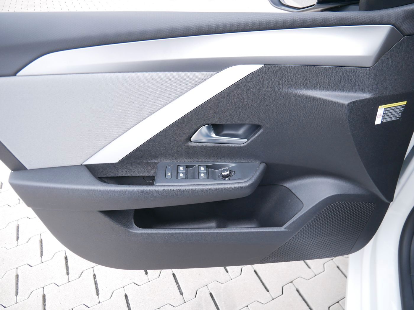 Fahrzeugabbildung Opel Astra -L 1.2 Enjoy Kamera SHZ+LHZ LED NAVI ALU