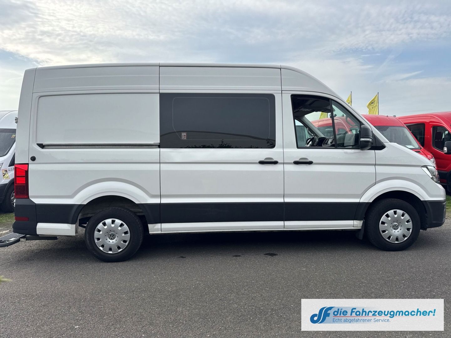 Fahrzeugabbildung Volkswagen Crafter Kasten 35 AUT. mittel L2 Hochd.LED Trend
