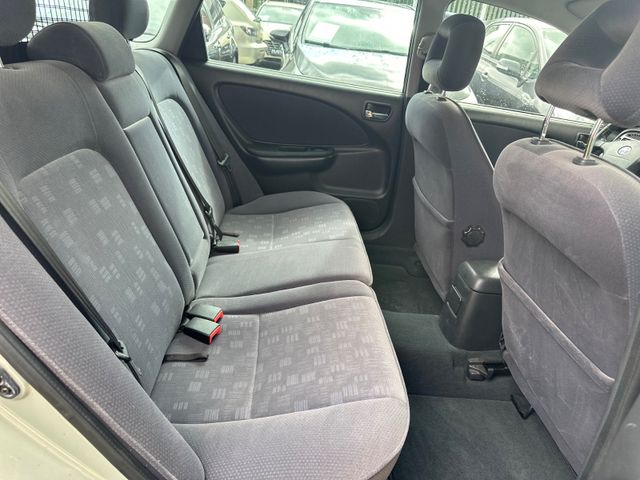 Toyota Avensis  1.8 Linea Sol