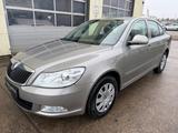 Skoda Octavia 1.6 Lim. Ambiente*TEMP*KLIMA* - Skoda Octavia mit Benzin-Antrieb: Limousine, 1.6
