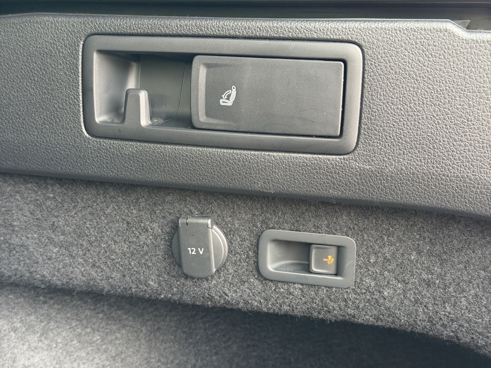 Volkswagen Passat Variant - Bild 21