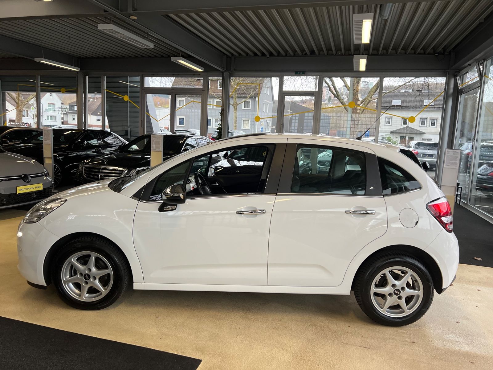 Fahrzeugabbildung Citroën C3 Selection * WENIG KILOMETER *