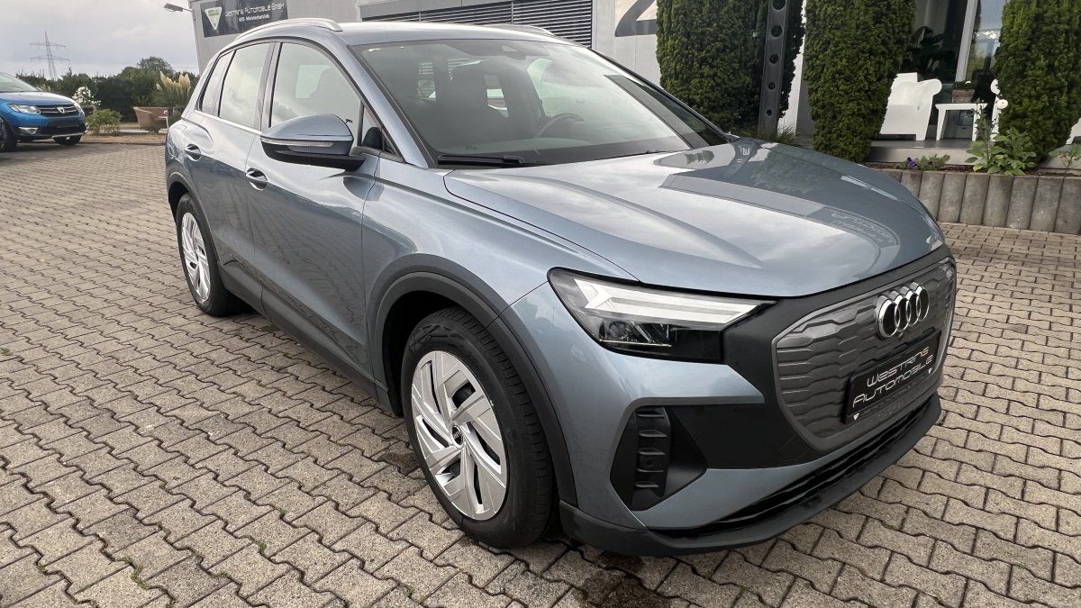 Audi Q4 e-tron   40 e-tron basis