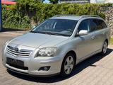 Toyota Avensis Kombi 1.8 Team*Klima*Ahk* - Toyota Avensis: Team