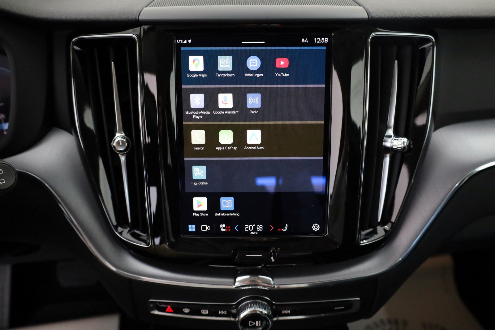 Fahrzeugabbildung Volvo XC60 Momentum Pro,Navi,LED,SH,Kamera,Carplay
