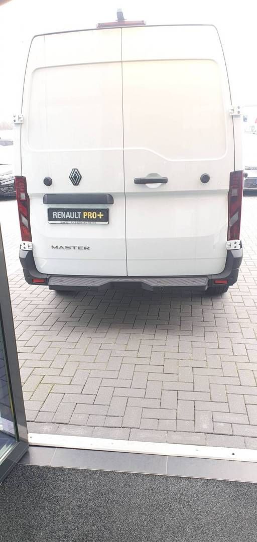Fahrzeugabbildung Renault Master Kastenwagen FWD Kasten advance L3H2 3,5t