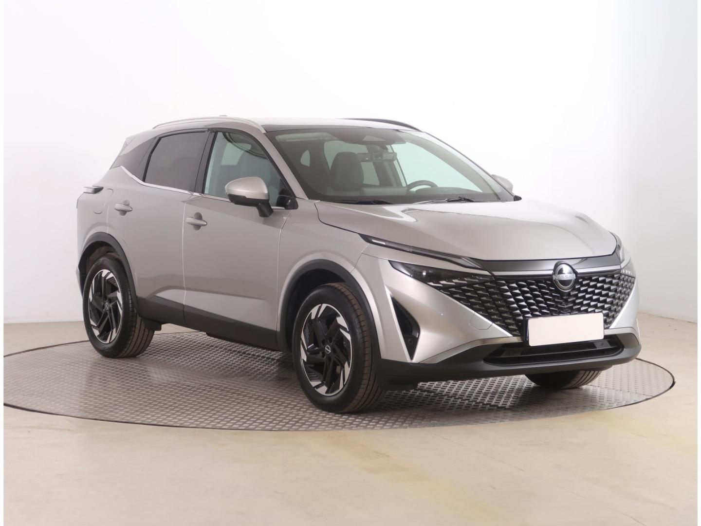 Nissan Qashqai Tekna Navi /SHZ /elk.Heck / Pano /LED