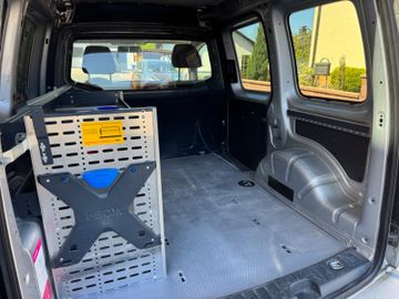 Volkswagen Caddy - 12