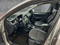 Fahrzeugabbildung Octavia Combi Elegance 1.8 TSI AHK Navi Bi-Xenon