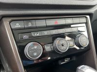 VW T-Roc 1.5 TSI DSG Style ACC PANO AHK KAM EXPORT bei Autohaus Landmann & Maier OHG