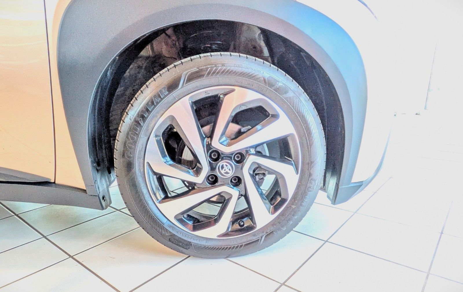Fahrzeugabbildung Toyota Aygo X Pulse inkl. Rückfahrkamera