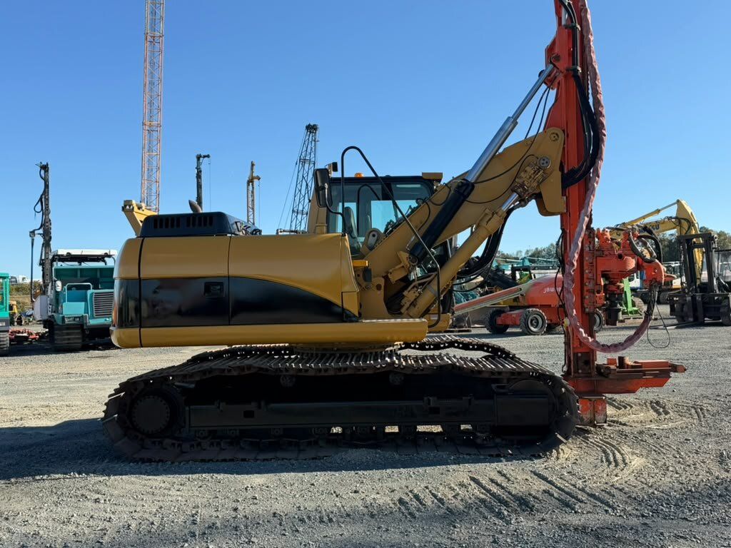 Fahrzeugabbildung CAT 318C / AGBO G 200 Bohrgerät / Drilling Rig