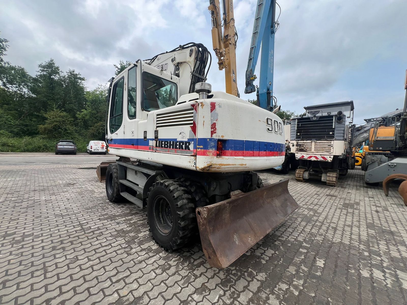 Fahrzeugabbildung Liebherr A 900 C-Litronic / SW/ZSA/VSA/ Hammerleitung/