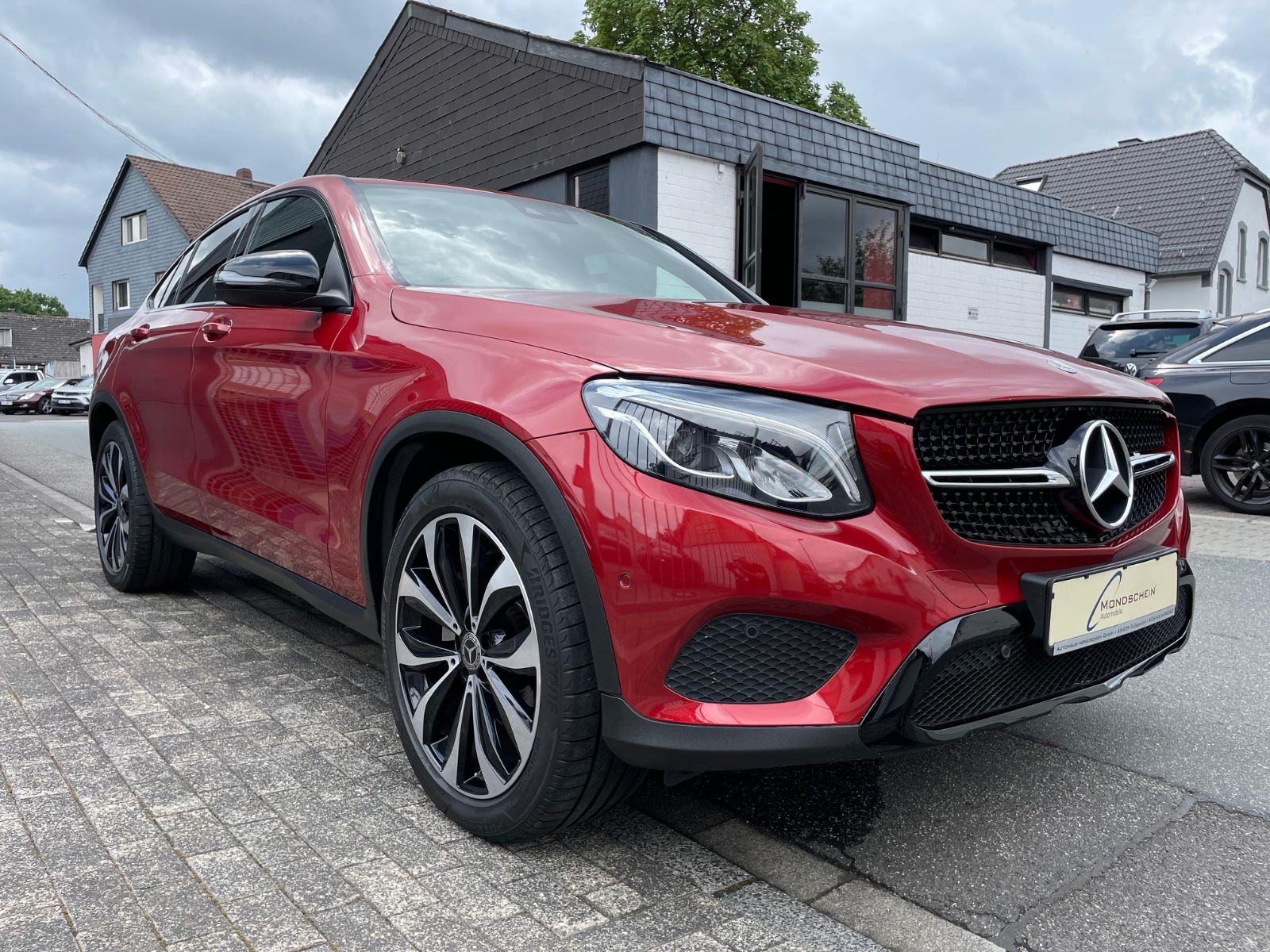 Fahrzeugabbildung Mercedes-Benz GLC 300 Coupe 4-Matic |Leder|Navi|Kamera|20"|AHK