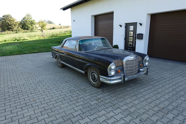 Mercedes-Benz 250SE Restaurationsobjekt