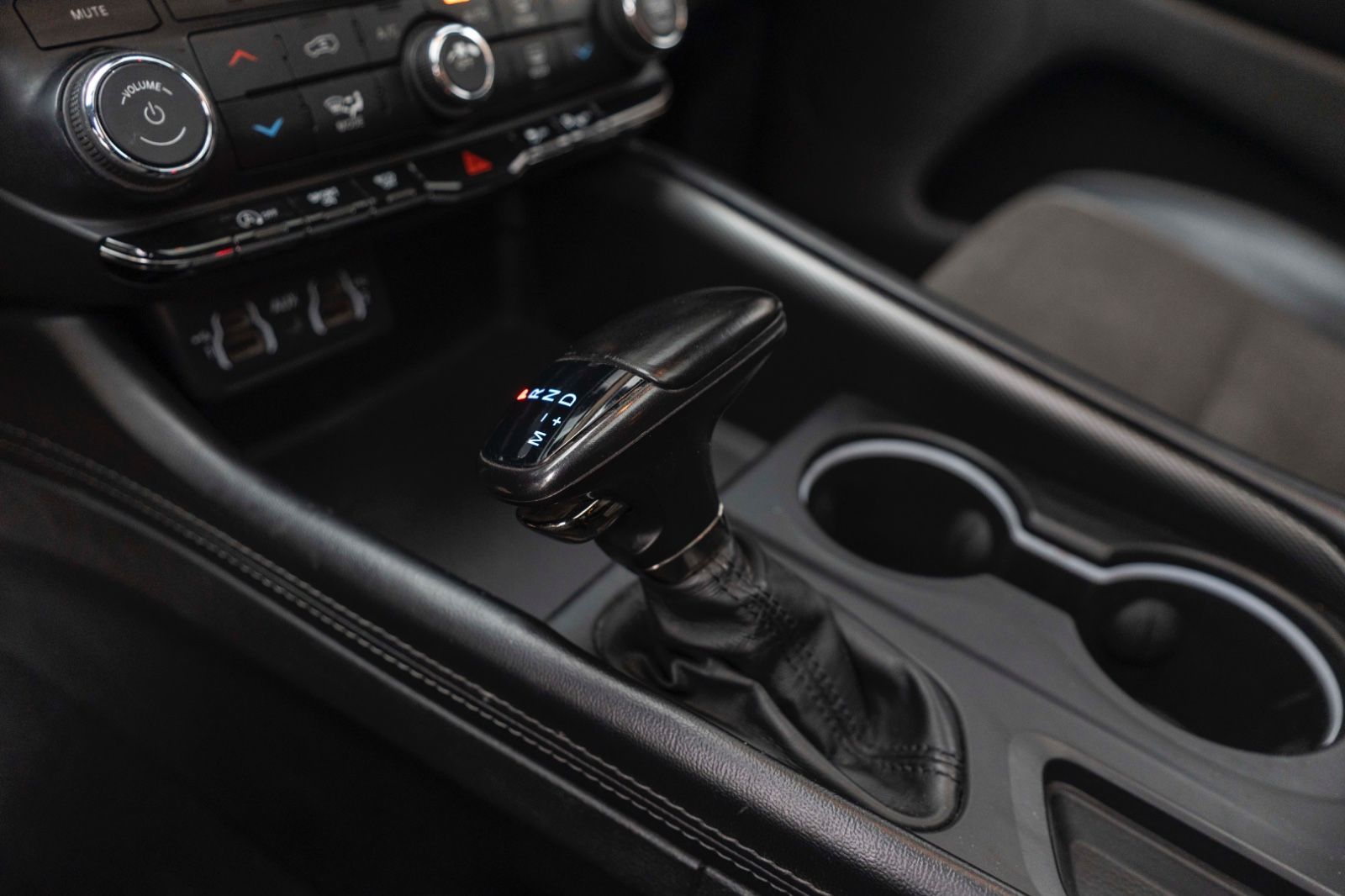 Fahrzeugabbildung Dodge Durango 3,6L GT 4X4 LPG ALPINE KAM CARPLAY AHK