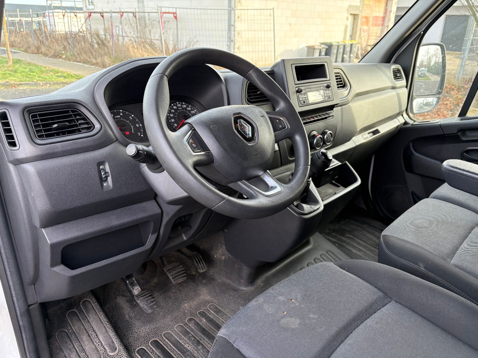 Fahrzeugabbildung Renault Master III Kasten L3H2 HKa 3,5t/KÜHLWAGEN/3-SITZ