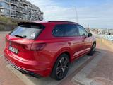 Volkswagen Touareg 3.0 V6 TDI 210kW 4MOT Tiptr. R-Line ... - rote Volkswagen Touareg