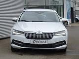 Skoda Superb Combi 2.0 TDI Ambition Autom./AHK/PDCeFH. - Skoda Superb: Ambition