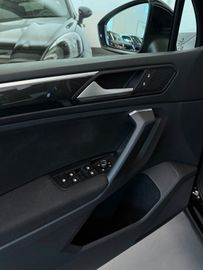 Volkswagen Tiguan - 9