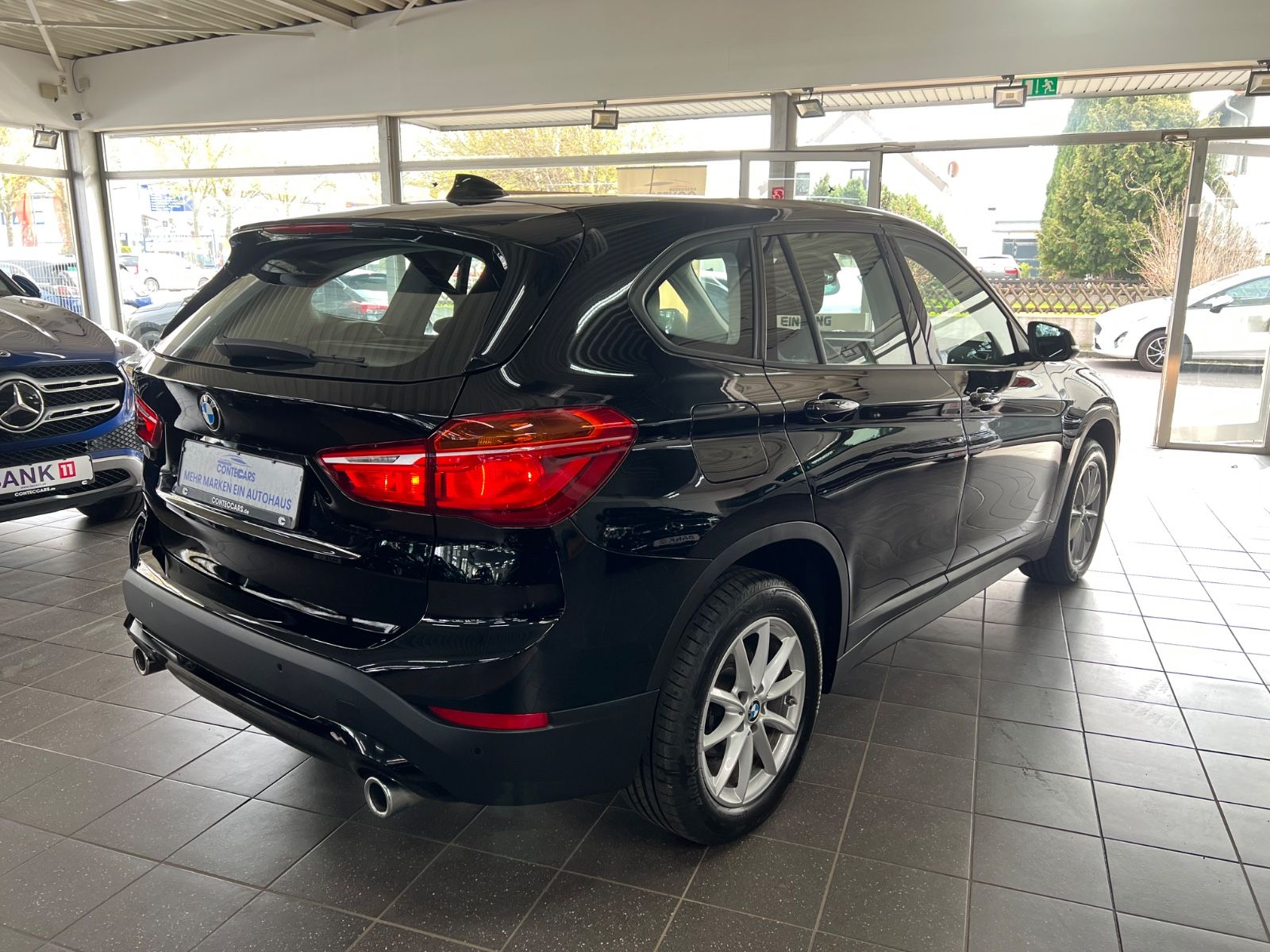 BMW X1 sDrive 18d PDC+Driving Assistant+RTTI+Navi foto 11