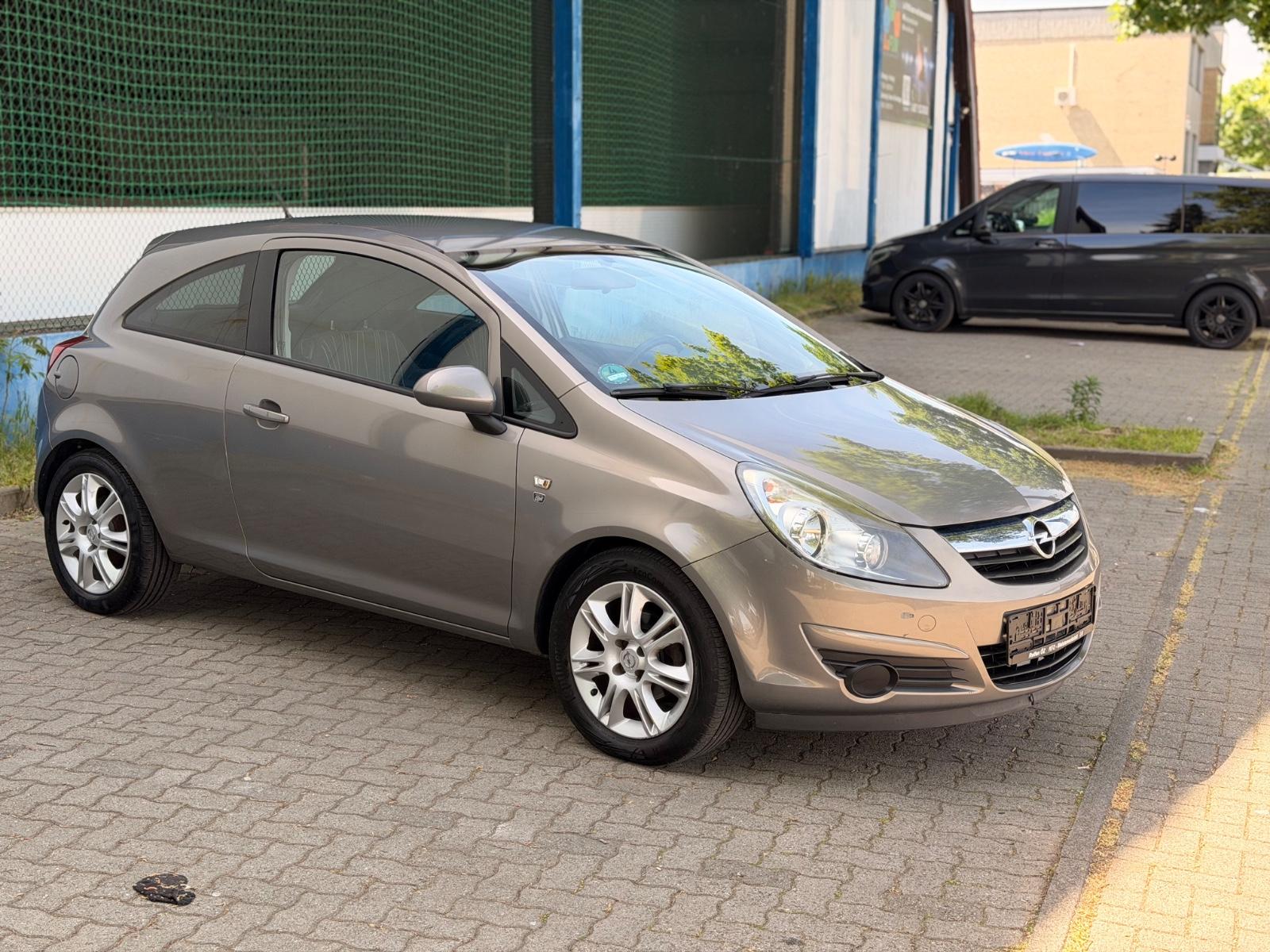 Opel Corsa D Edition "111 Jahre" Neu Tüv