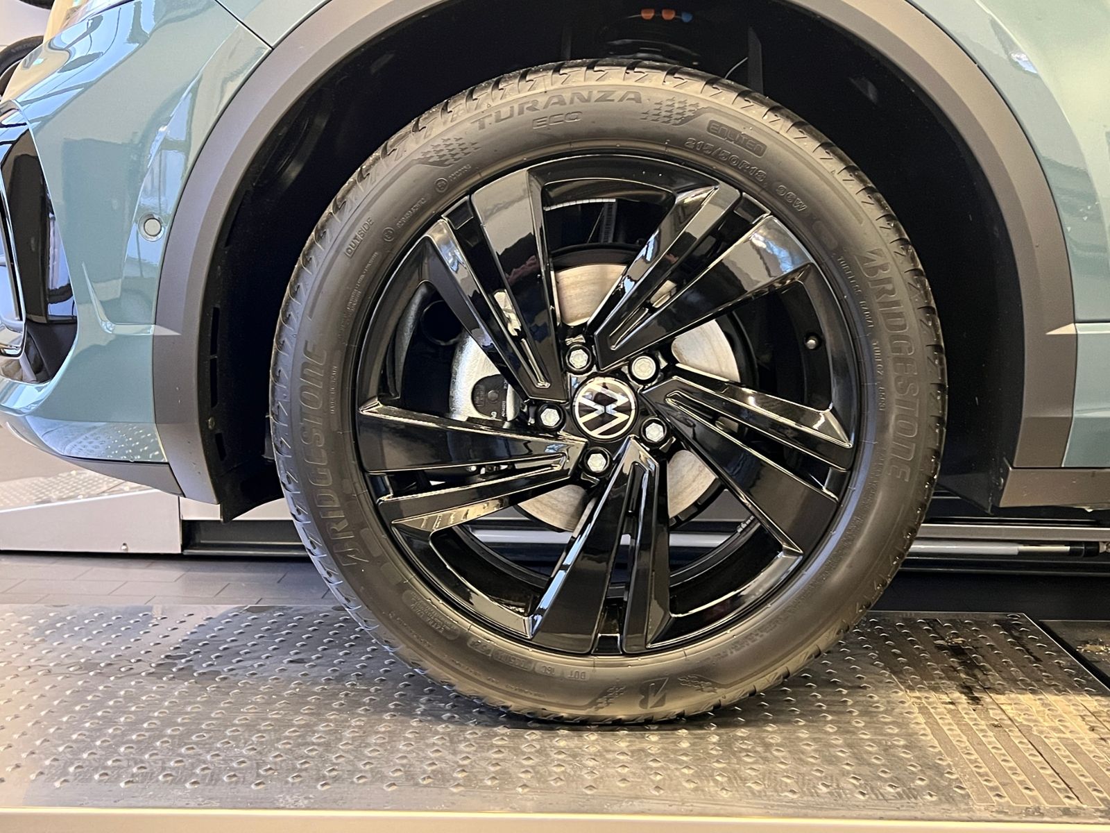 Fahrzeugabbildung Volkswagen T-Roc R-Line 1.5 TSI DSG *Black Style,AHK,Navi*