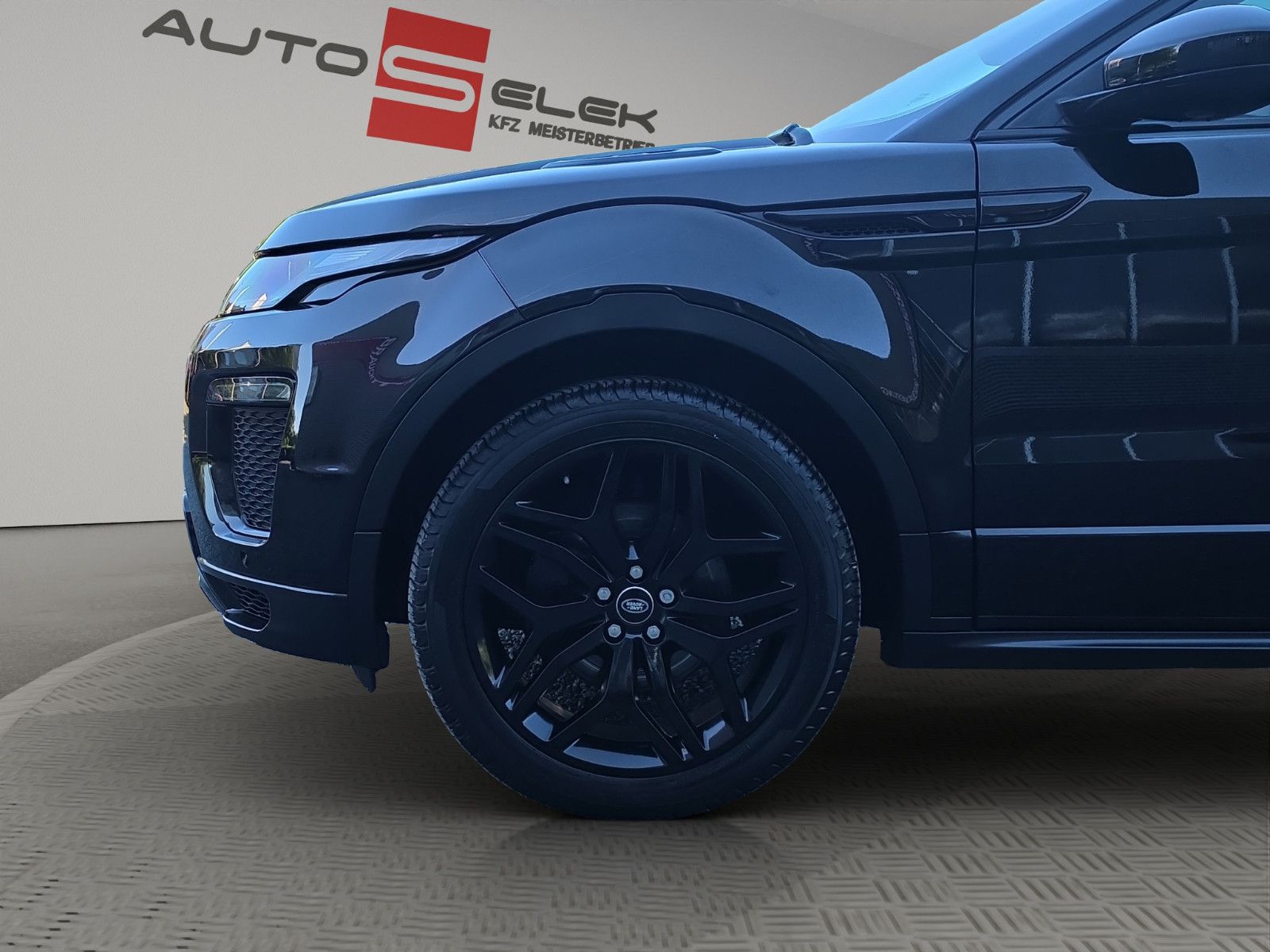 Fahrzeugabbildung Land Rover Range Rover Evoque HSE Dynamic