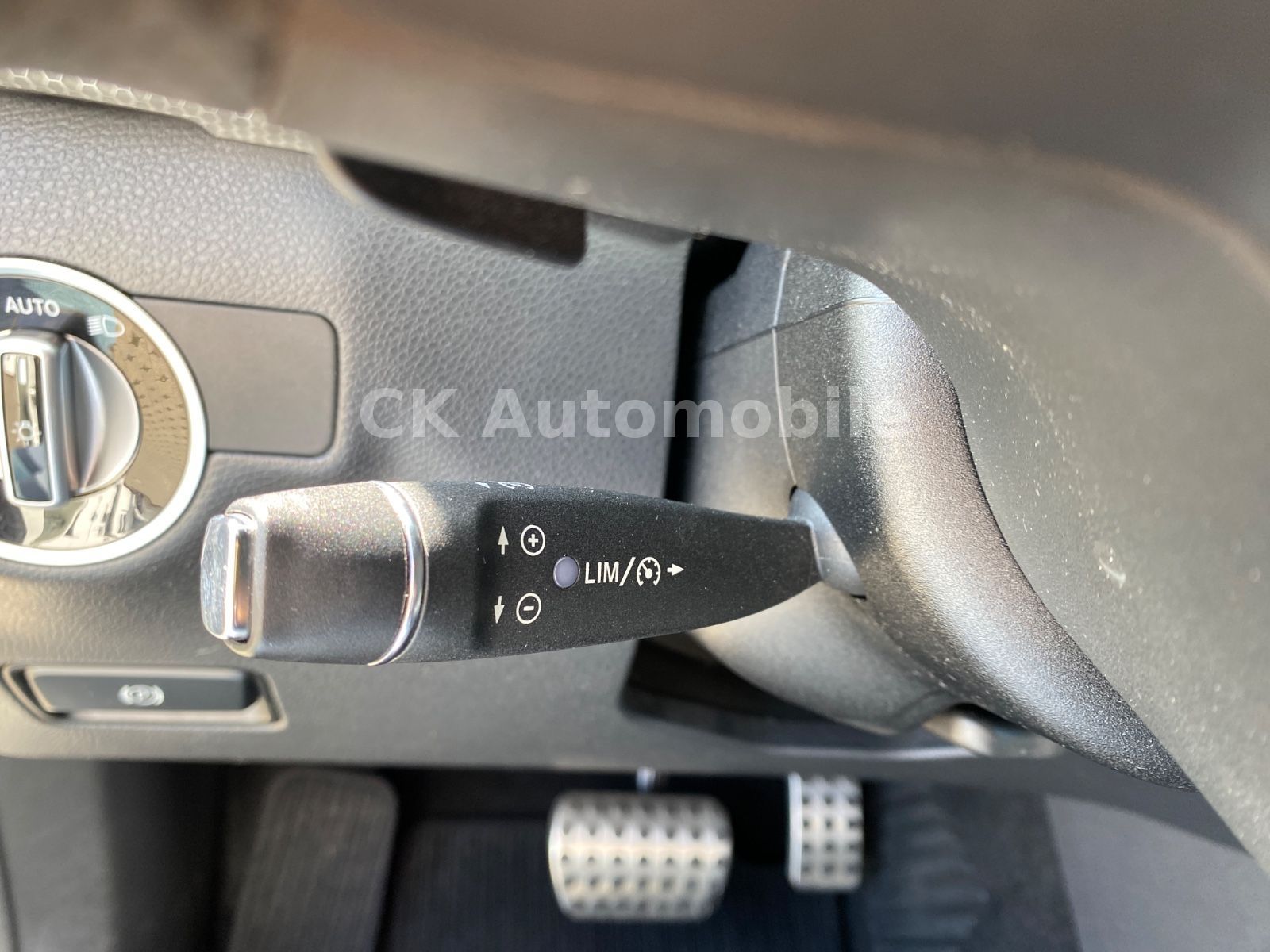 Fahrzeugabbildung Mercedes-Benz B200 Automatik Night-Paket/Leder/Bi-Xenon/Kamera