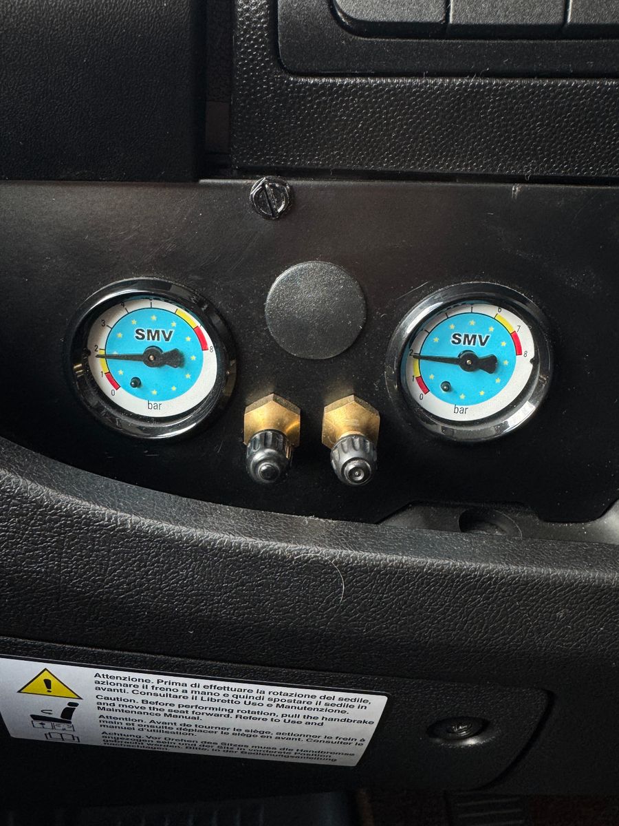 Vehicle image Miller TORONTO FIAT DUCATO SOLAR 2X TV SAT LUFTFEDER