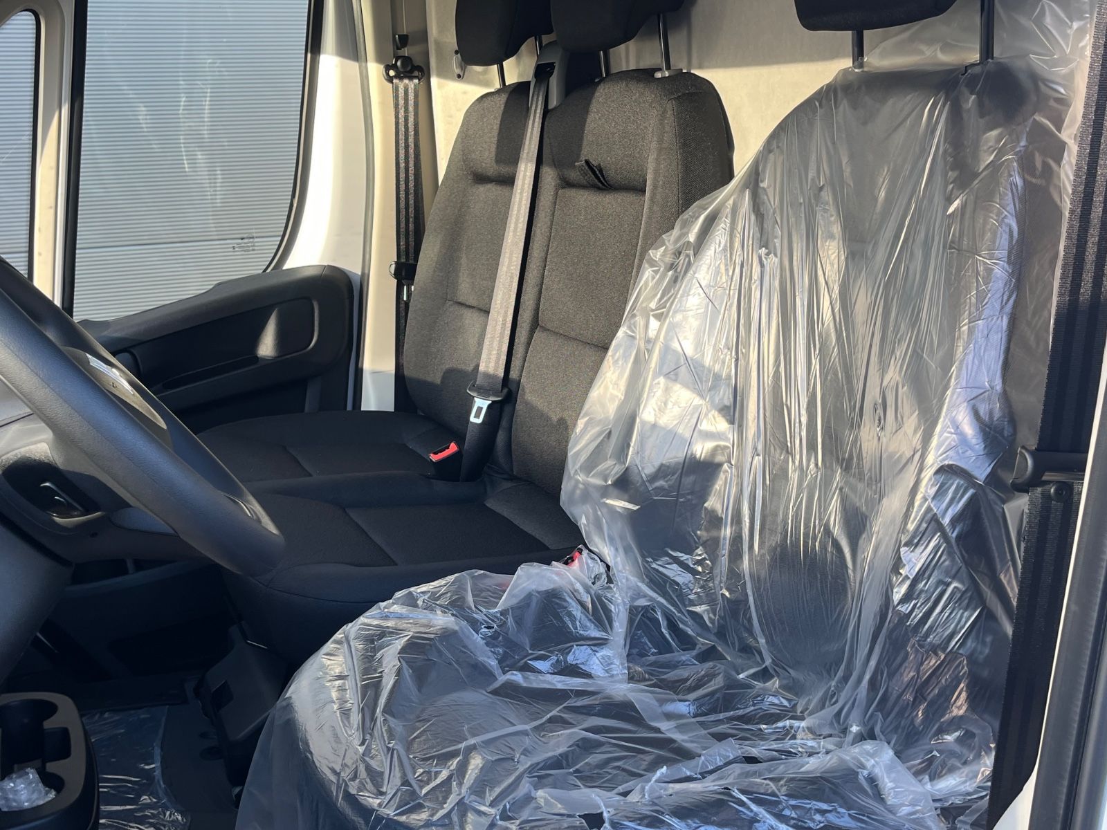 Fahrzeugabbildung Fiat Ducato H2 Kastenwagen 33 L3H2 140 Multijet Hochd