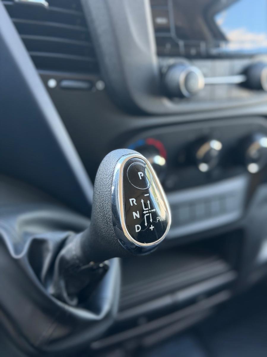 Iveco Daily 35S14 Automatik Klima 3-Sitzer Lang