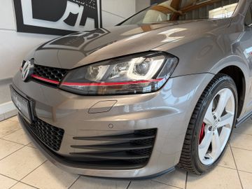Volkswagen Golf - 4