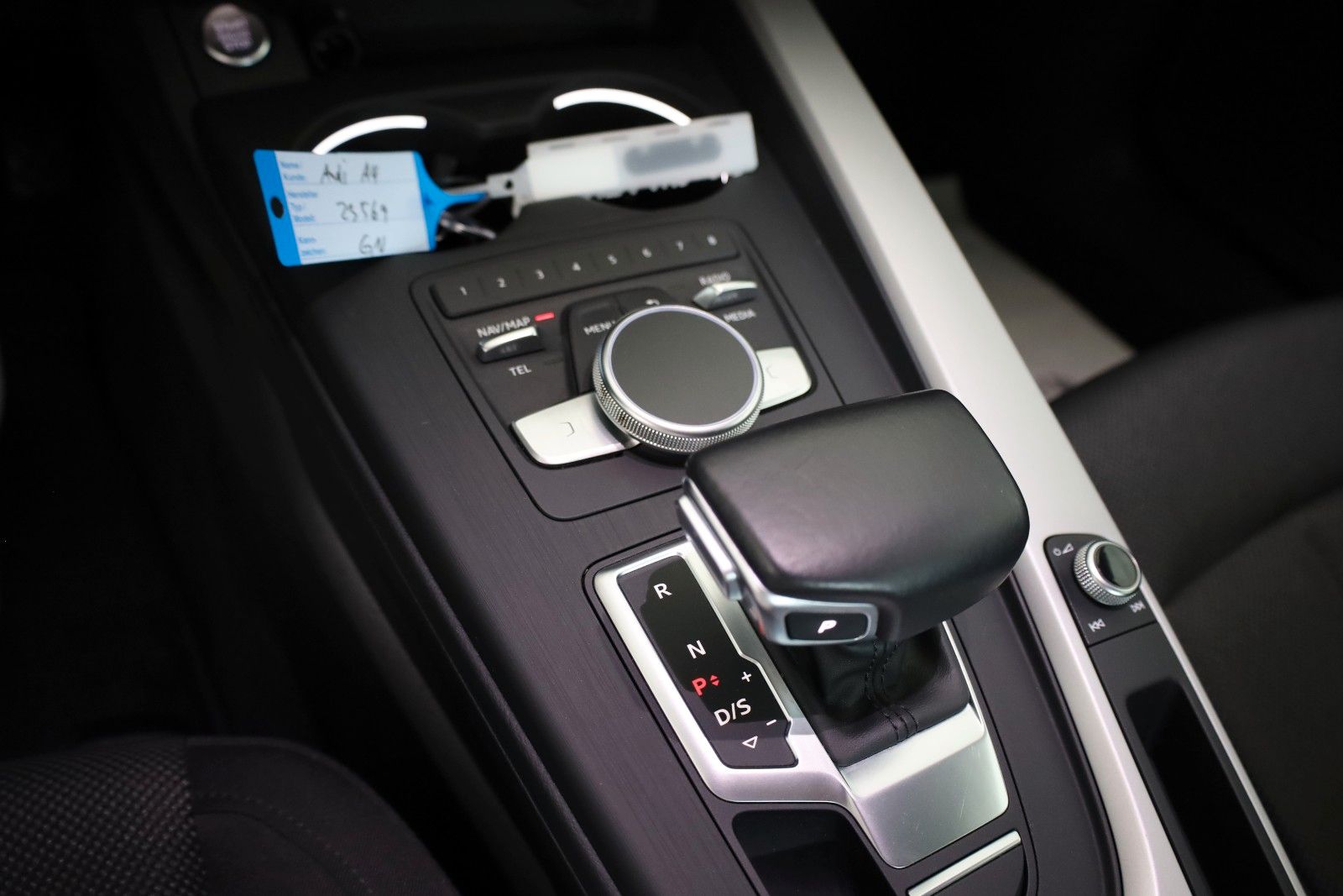 Fahrzeugabbildung Audi A4 Limusine,Automatik,Navi,Xenon,SH,Tempomat,PDC