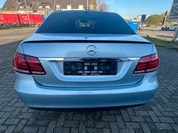 Mercedes E 200 - 11